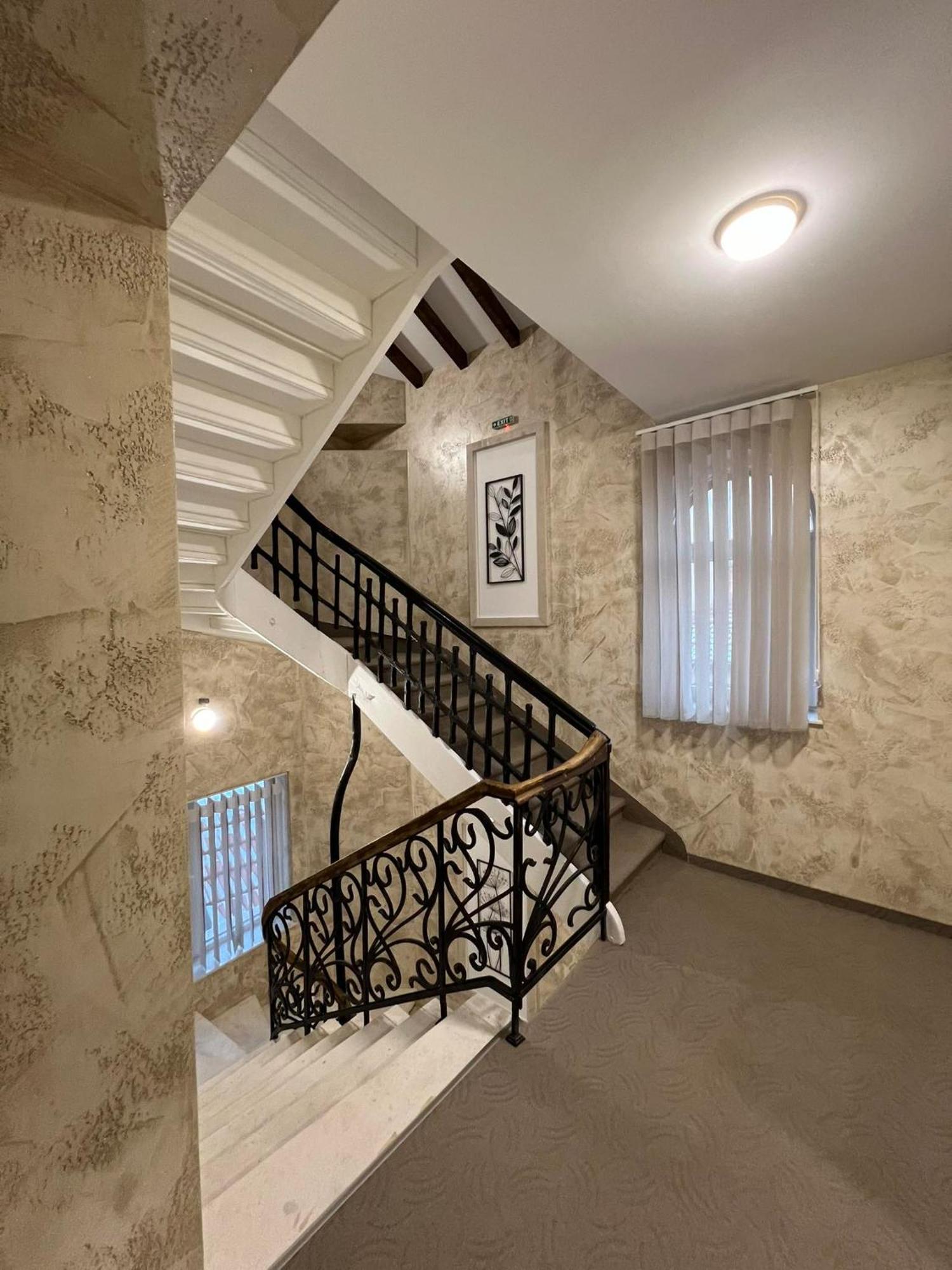 Хотел Vip Apart House Pleven Buitenkant foto